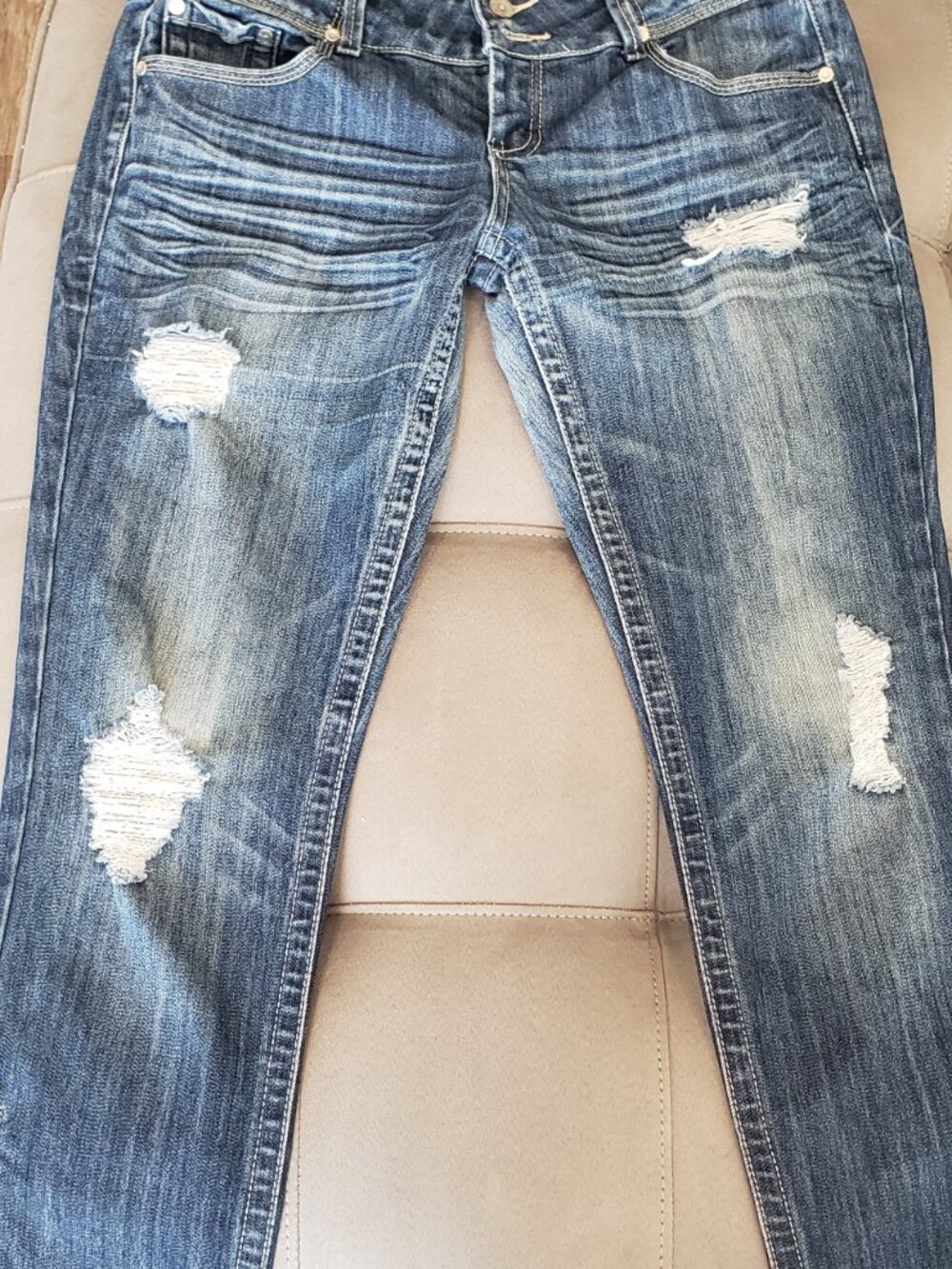 Almost Famous Distressed Jeans- Junios Sz 13 - Picture 4 of 7